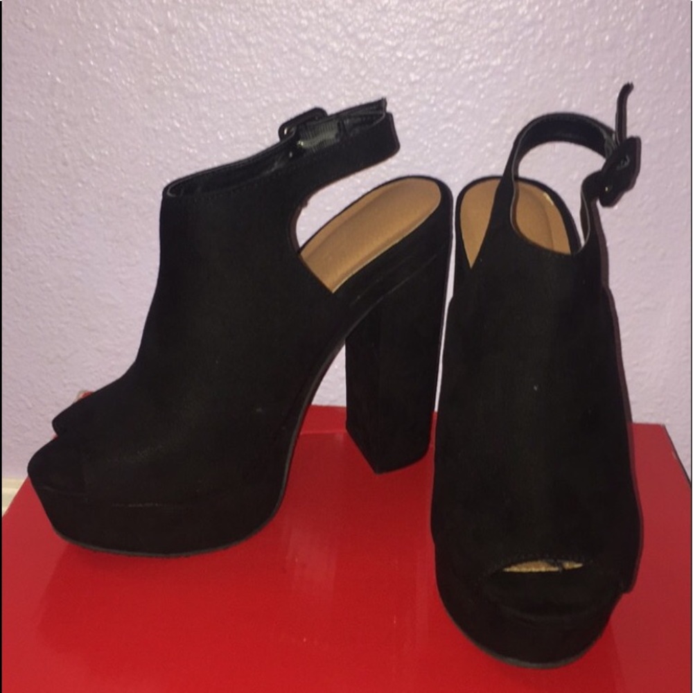 Black Heels 🖤